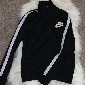 Black men’s size medium zip up jacket